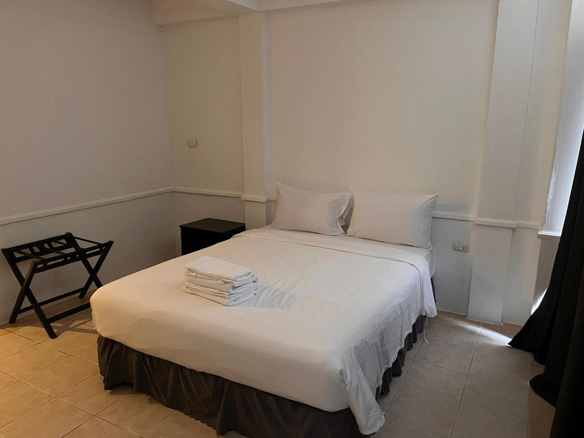 Готель Shalom Center Chaweng Samui Екстер'єр фото